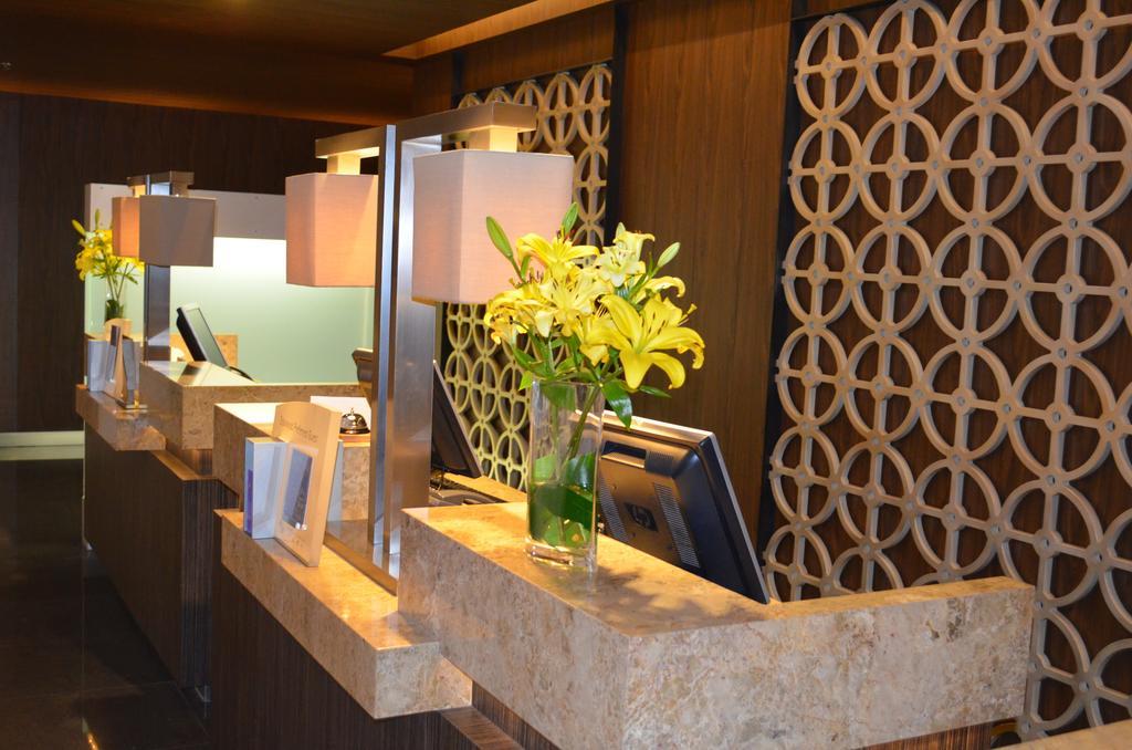 Sheraton Santa Fe 5* Mexiko-Stadt